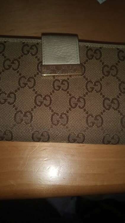 グッチ長財布（ブランド財布・小物）の商品画像 - 査定依頼日：2024年10月6日