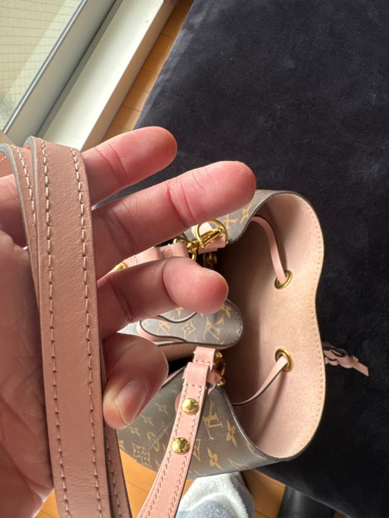 ルイヴィトン　ネオノエ（ブランドバッグ）の商品画像 - 査定依頼日：2026年3月6日 - 最高査定価格：210,000円