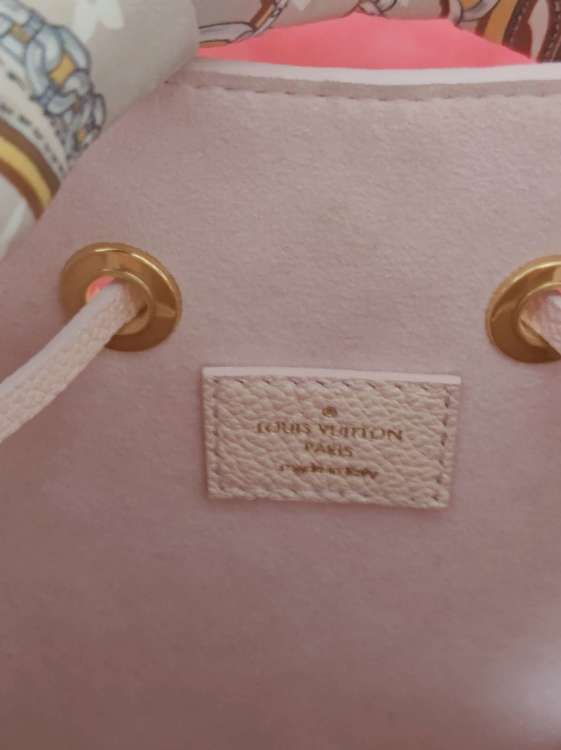 ネオノエBB（ブランドバッグ）の商品画像 - 査定依頼日：2022年10月31日 - 最高査定価格：220,000円