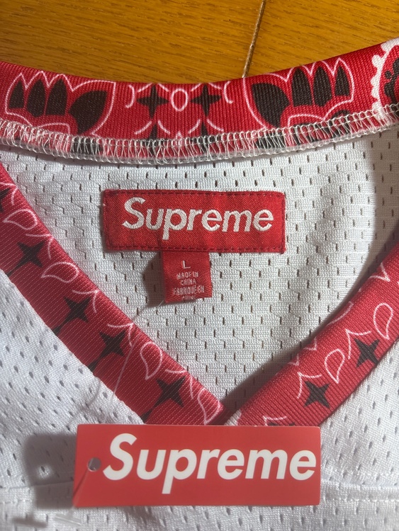 Supreme Bandana Football Jersey（古着・ファッション）の商品画像 - 査定依頼日：2026年6月29日 - 最高査定価格：100円
