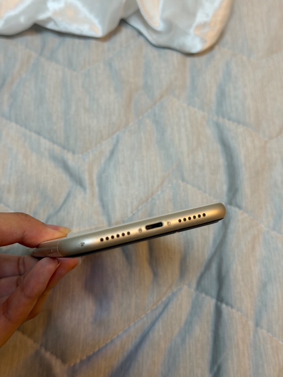 iPhone11（スマホ）の商品画像 - 査定依頼日：2026年9月15日 - 最高査定価格：17,500円