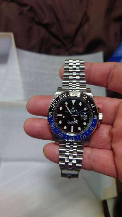 ロレックス GMTマスター 126710bl（高級時計）の商品画像 - 査定依頼日：2025年2月25日 - 最高査定価格：2,550,000円