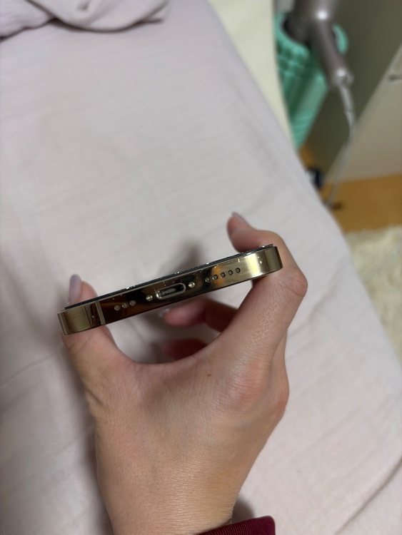 iPhone iPhone 13 Pro 256GB SIMフリー（スマホ）の商品画像 - 査定依頼日：2026年9月18日 - 最高査定価格：48,500円
