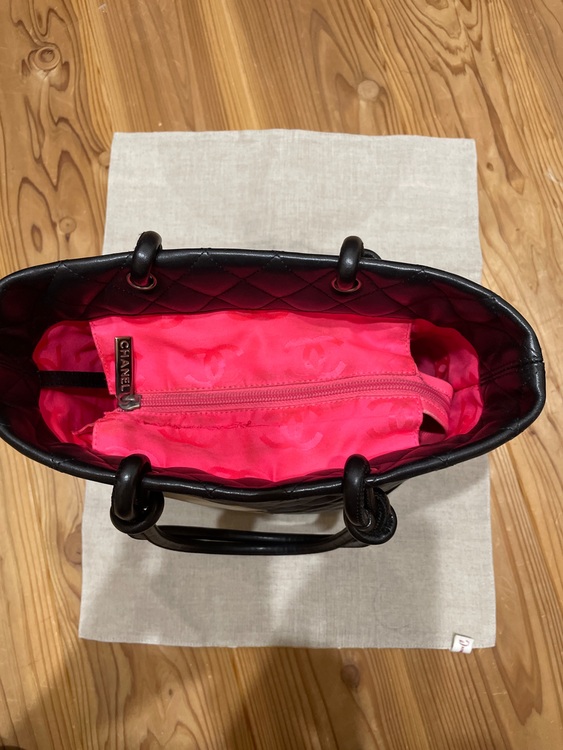 9895444（ブランドバッグ）の商品画像 - 査定依頼日：2025年7月12日 - 最高査定価格：150,000円