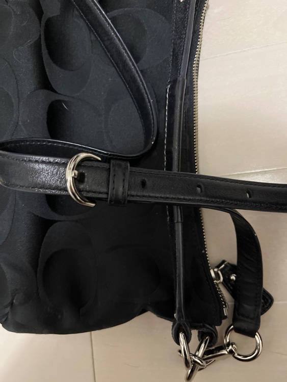 ハンドバッグ（ブランドバッグ）の商品画像 - 査定依頼日：2025年6月14日 - 最高査定価格：1,100円