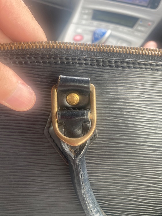 ルイヴィトン エピ （ブランドバッグ）の商品画像 - 査定依頼日：2025年9月5日 - 最高査定価格：50,000円