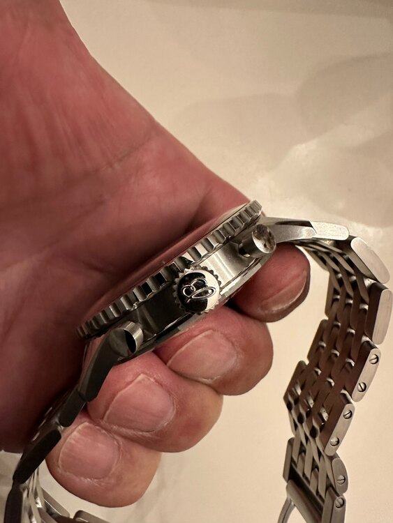 ブライトリング ナビタイマー AB013（高級時計）の商品画像 - 査定依頼日：2025年5月9日 - 最高査定価格：840,000円