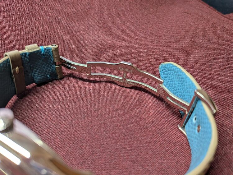 ハーモニー デュアルタイム  K18WG（高級時計）の商品画像 - 査定依頼日：2025年9月12日 - 最高査定価格：2,000,000円