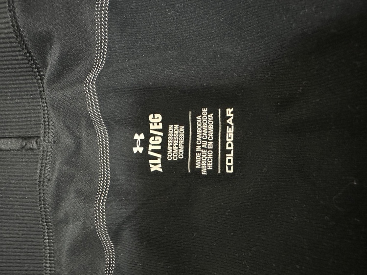 アンダーアーマCOLDGEAR（その他のスポーツ用品）の商品画像 - 査定依頼日：2026年1月19日 - 最高査定価格：1,000円