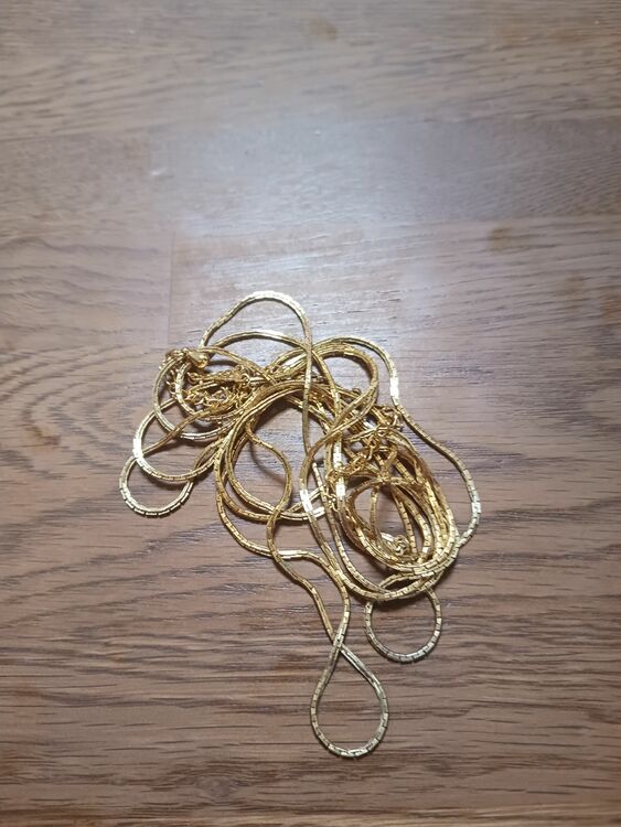 切れたネックレス（金・貴金属）の商品画像 - 査定依頼日：2025年8月23日 - 最高査定価格：50,000円