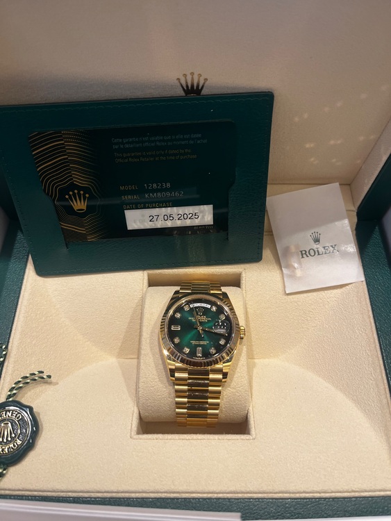 128238（高級時計）の商品画像 - 査定依頼日：2025年8月6日 - 最高査定価格：7,000,000円