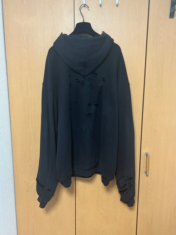 21ss デストロイフーディ（古着・ファッション）の商品画像 - 査定依頼日：2025年8月27日 - 最高査定価格：20,000円