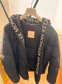 MONTCLA（古着・ファッション）の商品画像 - 査定依頼日：2025年12月18日 - 最高査定価格：98,000円