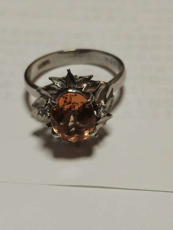 天然トパーズプラチナリング（宝石）の商品画像 - 査定依頼日：2025年4月2日 - 最高査定価格：25,000円