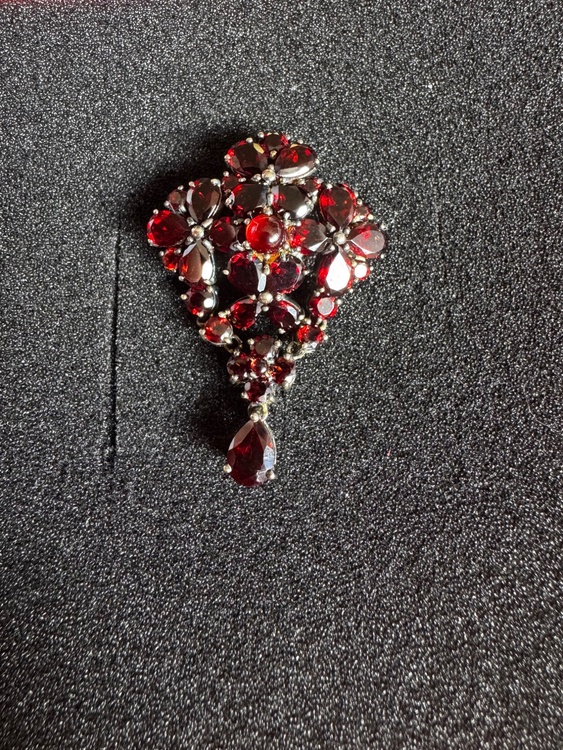 ブローチ（金・貴金属）の商品画像 - 査定依頼日：2026年3月10日 - 最高査定価格：100,000円