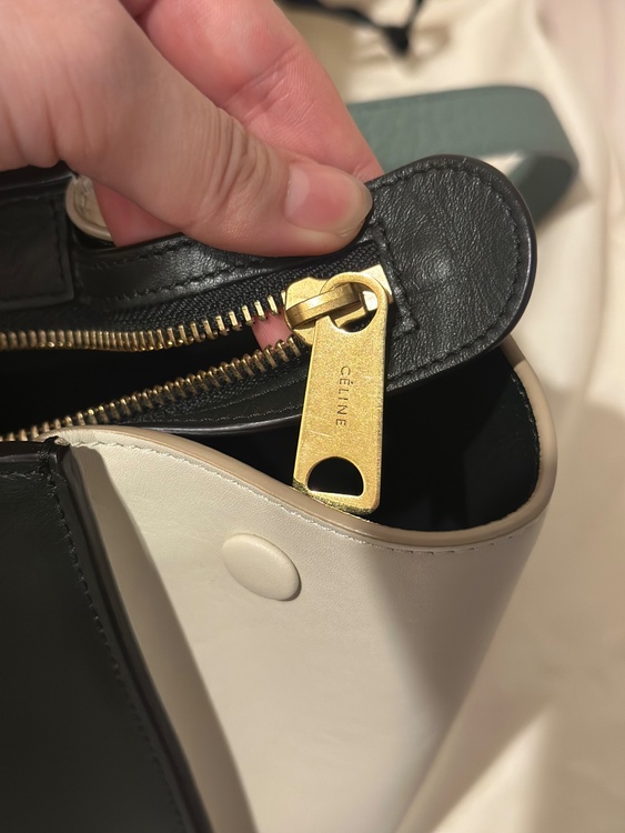 celine トラペーズ（ブランドバッグ）の商品画像 - 査定依頼日：2026年7月1日 - 最高査定価格：70,000円