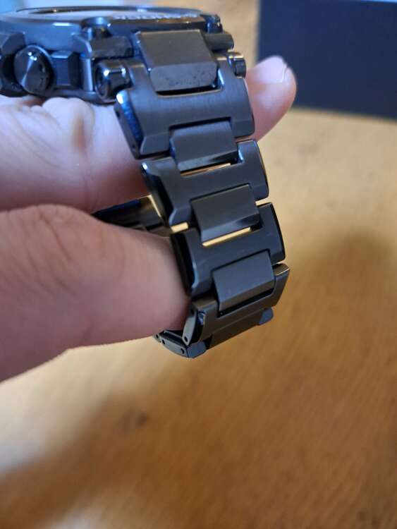 G-SHOCK その他 MTG-B1000（高級時計）の商品画像 - 査定依頼日：2025年2月17日 - 最高査定価格：17,000円