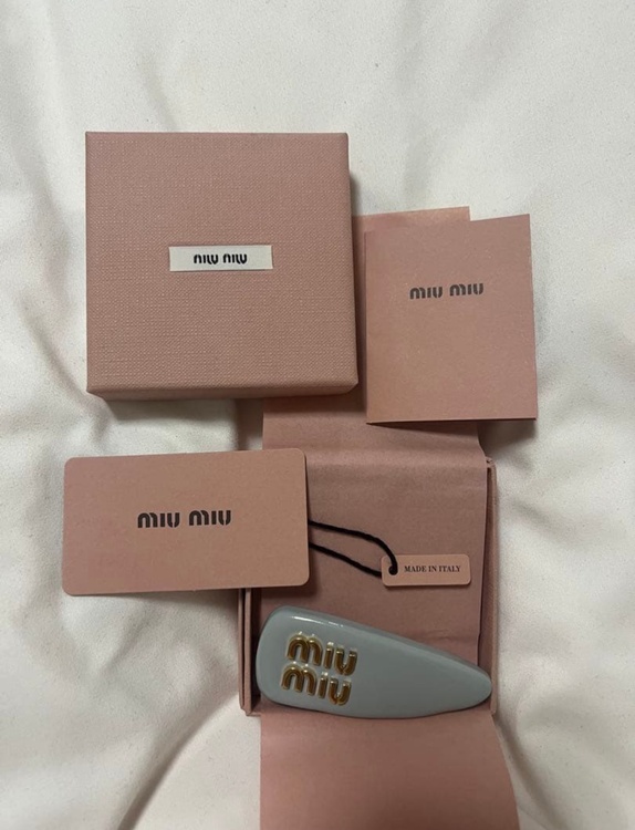 ミュウミュウ  （ブランドバッグ）の商品画像 - 査定依頼日：2025年12月8日 - 最高査定価格：24,000円