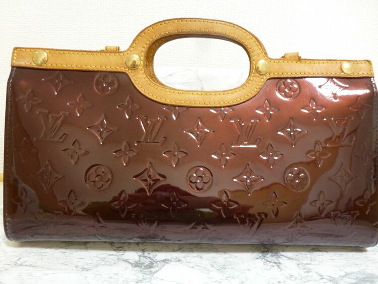 ルイヴィトン ヴェルニ ロクスバリードライブ 2way ショルダー（ブランドバッグ）の商品画像 - 査定依頼日：2025年11月19日 - 最高査定価格：55,000円