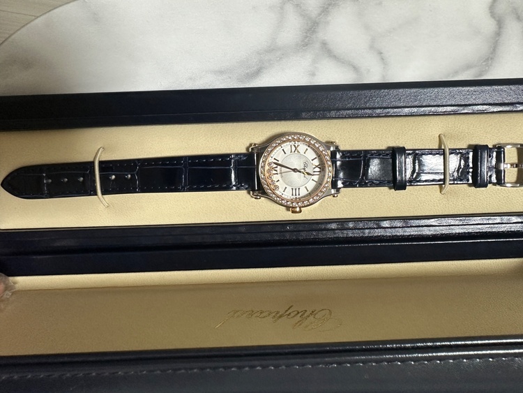 ショパール ハッピースポーツ （高級時計）の商品画像 - 査定依頼日：2026年3月12日 - 最高査定価格：750,000円