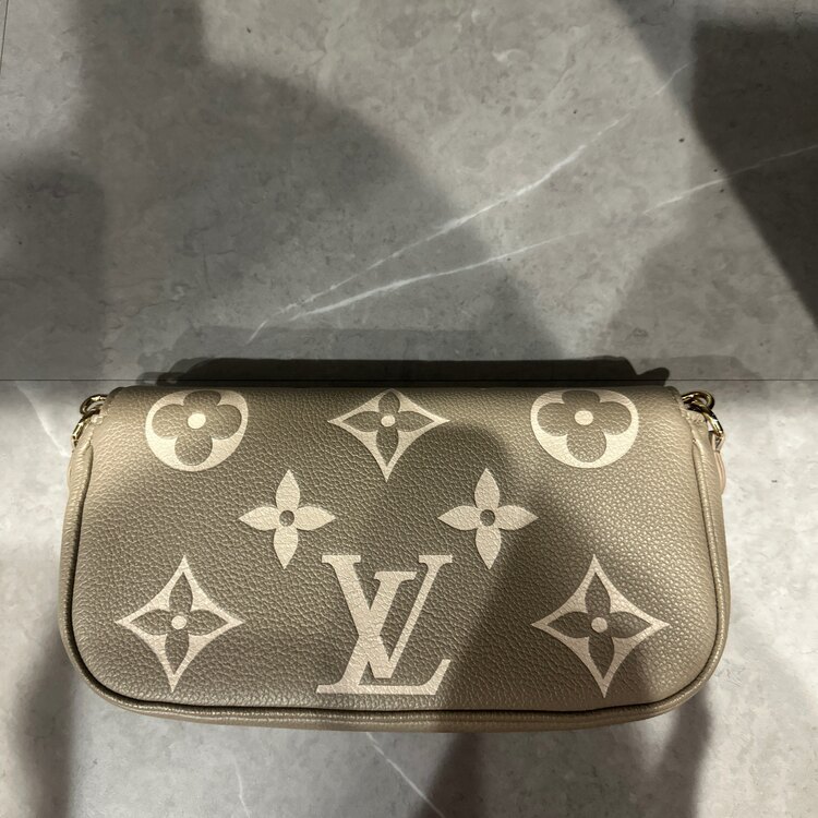 ウォレットオンチェーンアイビーアンプラント（ブランドバッグ）の商品画像 - 査定依頼日：2025年5月11日 - 最高査定価格：220,000円