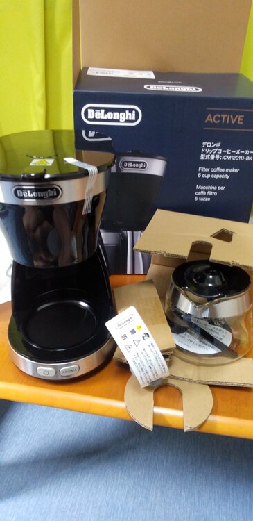 デロンギコーヒーメーカーICM12011J-BK（古着・ファッション）の商品画像 - 査定依頼日：2026年8月15日 - 最高査定価格：1,000円
