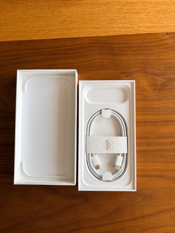 iPhone Air 256GB SIMフリー（スマホ）の商品画像 - 査定依頼日：2026年5月2日 - 最高査定価格：100,000円