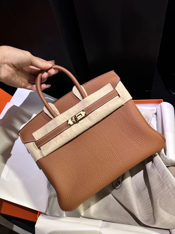 エルメス バーキン （ブランドバッグ）の商品画像 - 査定依頼日：2025年7月12日 - 最高査定価格：2,350,000円