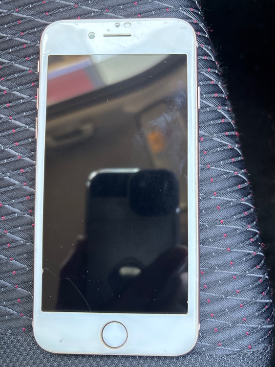 iPhone8 64GB SIMフリー（スマホ）の商品画像 - 査定依頼日：2026年4月16日 - 最高査定価格：6,000円