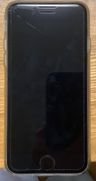 iPhone SE (第 3 世代) 128GB 楽天モバイル（スマホ）の商品画像 - 査定依頼日：2026年3月1日 - 最高査定価格：8,000円