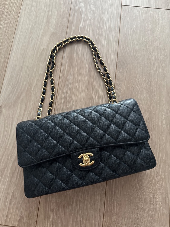 クラシックスモールハンドバック　ブラック グレインド カーフスキン（ブランドバッグ）の商品画像 - 査定依頼日：2025年7月31日 - 最高査定価格：900,000円