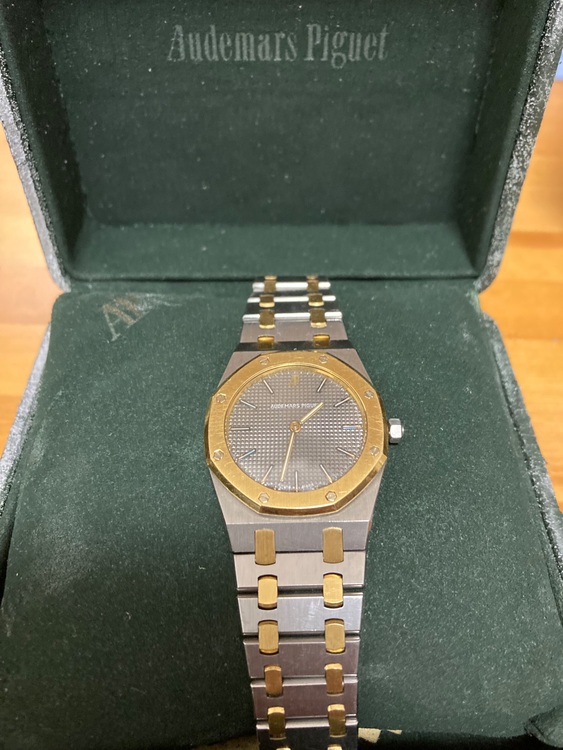 オーデマピゲ ロイヤルオーク （高級時計）の商品画像 - 査定依頼日：2025年9月20日 - 最高査定価格：1,700,000円