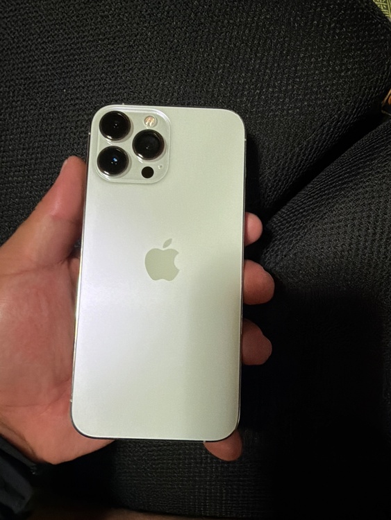 iPhone iPhone 13 Pro Max 256GB au（スマホ）の商品画像 - 査定依頼日：2026年7月4日 - 最高査定価格：62,000円