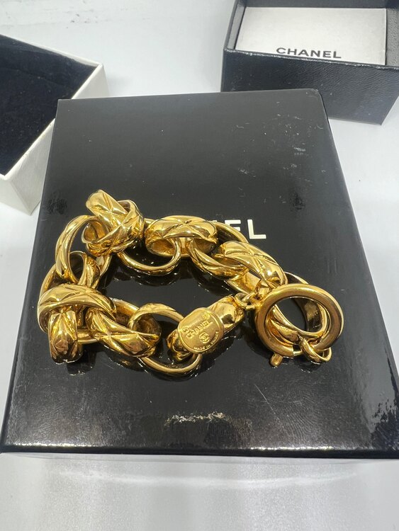 シャネル CHANEL マトラッセ ブレスレット ヴィンテージ （古着・ファッション）の商品画像 - 査定依頼日：2025年2月9日 - 最高査定価格：22,000円