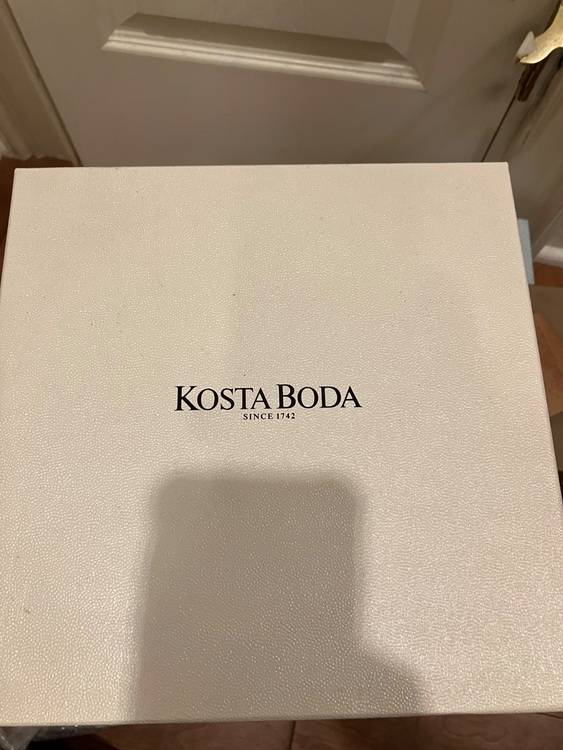 花瓶（美術品・骨董品）の商品画像 - 査定依頼日：2025年11月30日 - 最高査定価格：5,000円