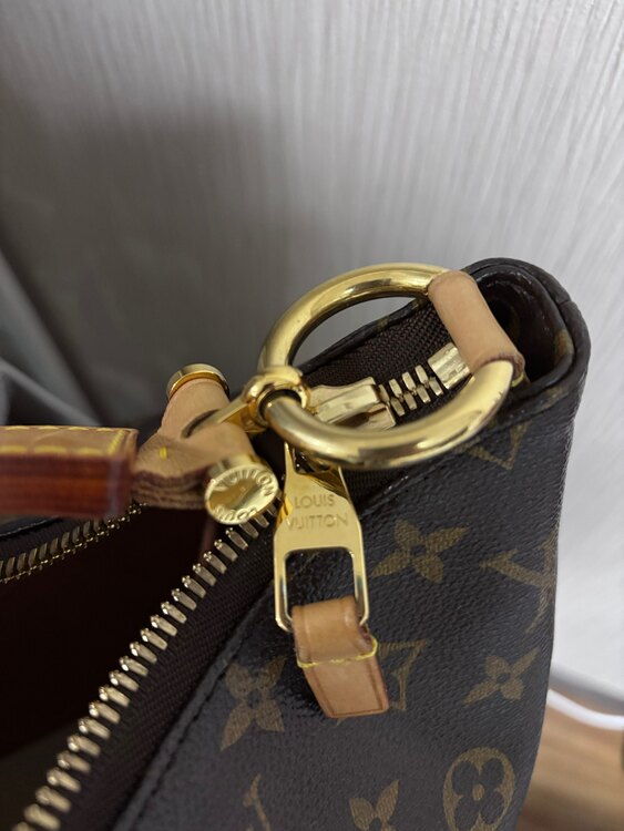 ルイヴィトン　シュリMM（ブランドバッグ）の商品画像 - 査定依頼日：2025年1月31日 - 最高査定価格：107,000円