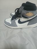 AIRJORDAN1　レトロHIGH OGグレー（古着・ファッション）の商品画像 - 査定依頼日：2026年9月24日 - 最高査定価格：4,000円