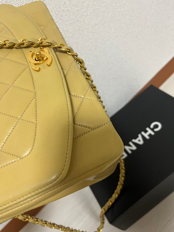 マトラッセ ダイアナフラップ チェーンショルダーバッグ（ブランドバッグ）の商品画像 - 査定依頼日：2025年4月20日 - 最高査定価格：350,000円