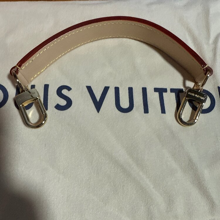 ネオノエbb（ブランドバッグ）の商品画像 - 査定依頼日：2025年4月21日 - 最高査定価格：250,000円