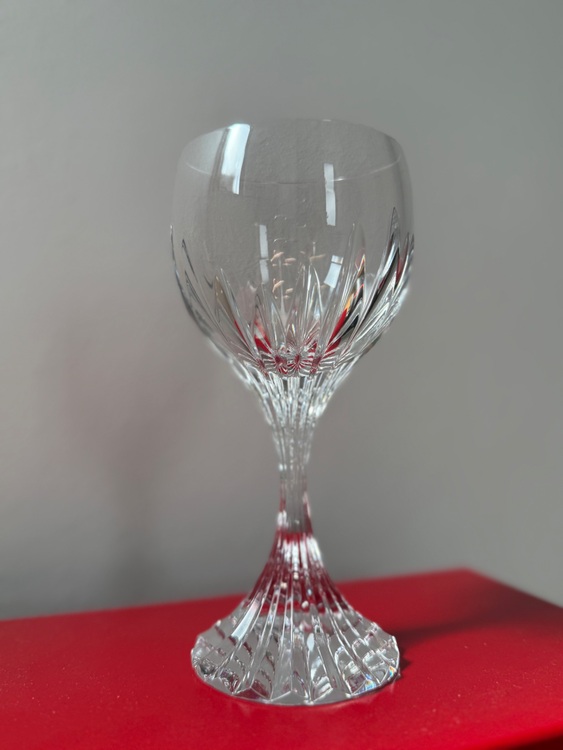 バカラ　ワイングラス（食器）の商品画像 - 査定依頼日：2025年10月8日 - 最高査定価格：2,000円