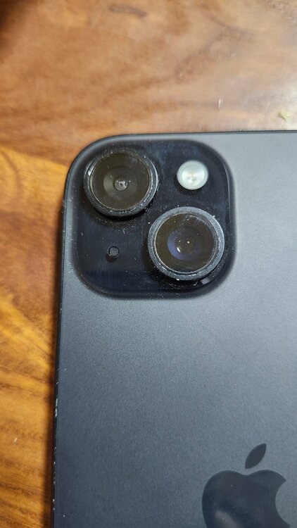 iPhone iPhone 15 128GB SIMフリー（スマホ）の商品画像 - 査定依頼日：2026年9月25日 - 最高査定価格：64,000円