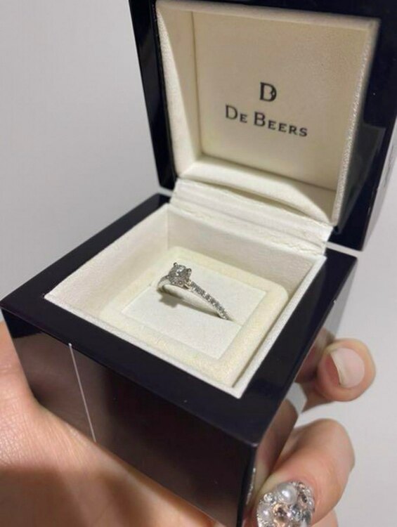 デビアスのリング（宝石）の商品画像 - 査定依頼日：2024年12月1日 - 最高査定価格：47,000円