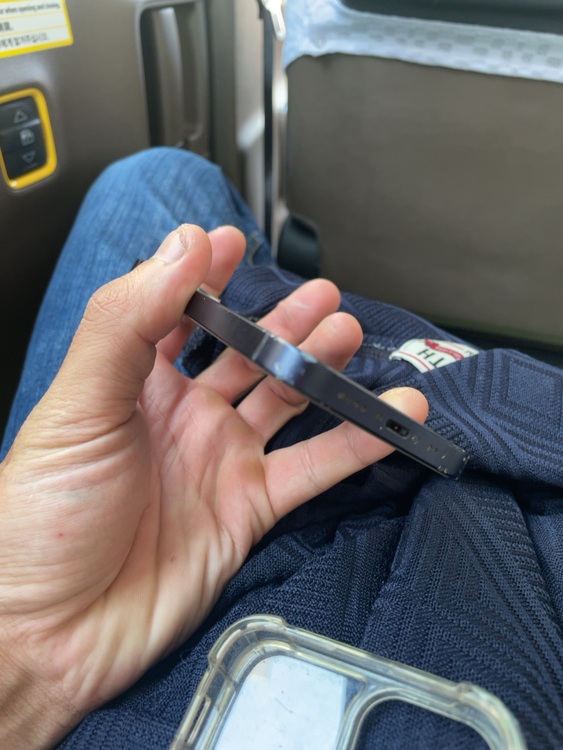 iPhone12mini（スマホ）の商品画像 - 査定依頼日：2025年6月5日 - 最高査定価格：13,000円