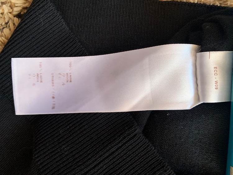 半袖ニット（古着・ファッション）の商品画像 - 査定依頼日：2025年11月3日 - 最高査定価格：20,000円