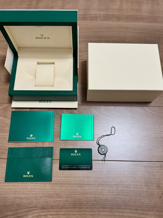 サブマリーナーデイト（高級時計）の商品画像 - 査定依頼日：2025年7月21日 - 最高査定価格：1,950,000円