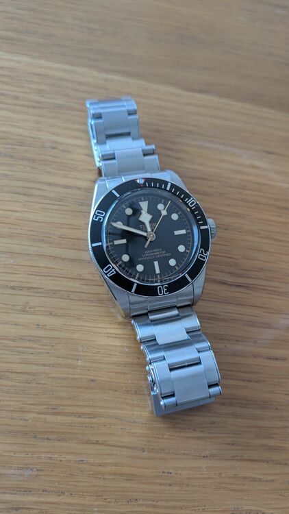 チューダー ブラックベイ M79230（高級時計）の商品画像 - 査定依頼日：2025年9月2日 - 最高査定価格：370,000円