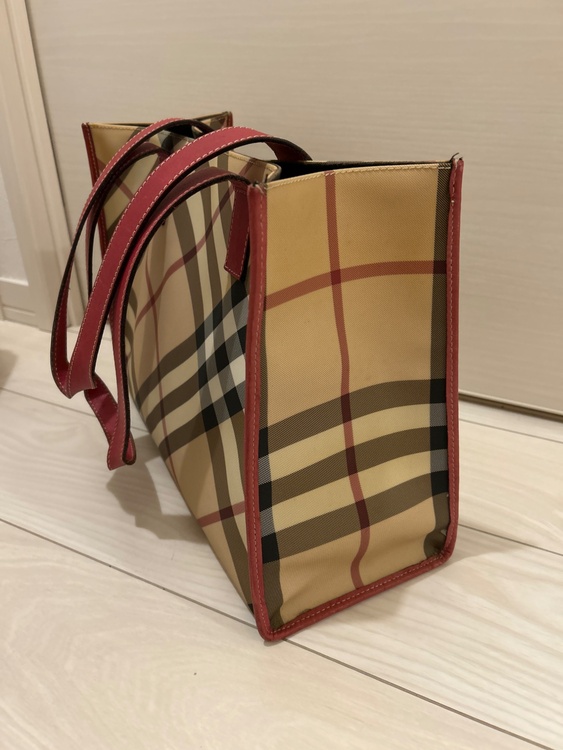 バッグ（ブランドバッグ）の商品画像 - 査定依頼日：2026年6月1日 - 最高査定価格：20,000円
