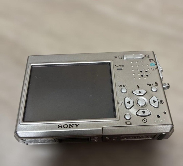 Cyber-shot（カメラ）の商品画像 - 査定依頼日：2026年4月9日 - 最高査定価格：2,000円