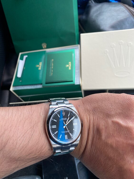 ロレックス124300 黒（高級時計）の商品画像 - 査定依頼日：2025年5月14日 - 最高査定価格：1,150,000円