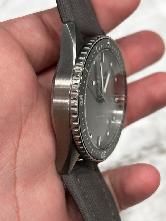 フィフティファゾスム バチスカーフ（高級時計）の商品画像 - 査定依頼日：2025年6月21日 - 最高査定価格：750,000円